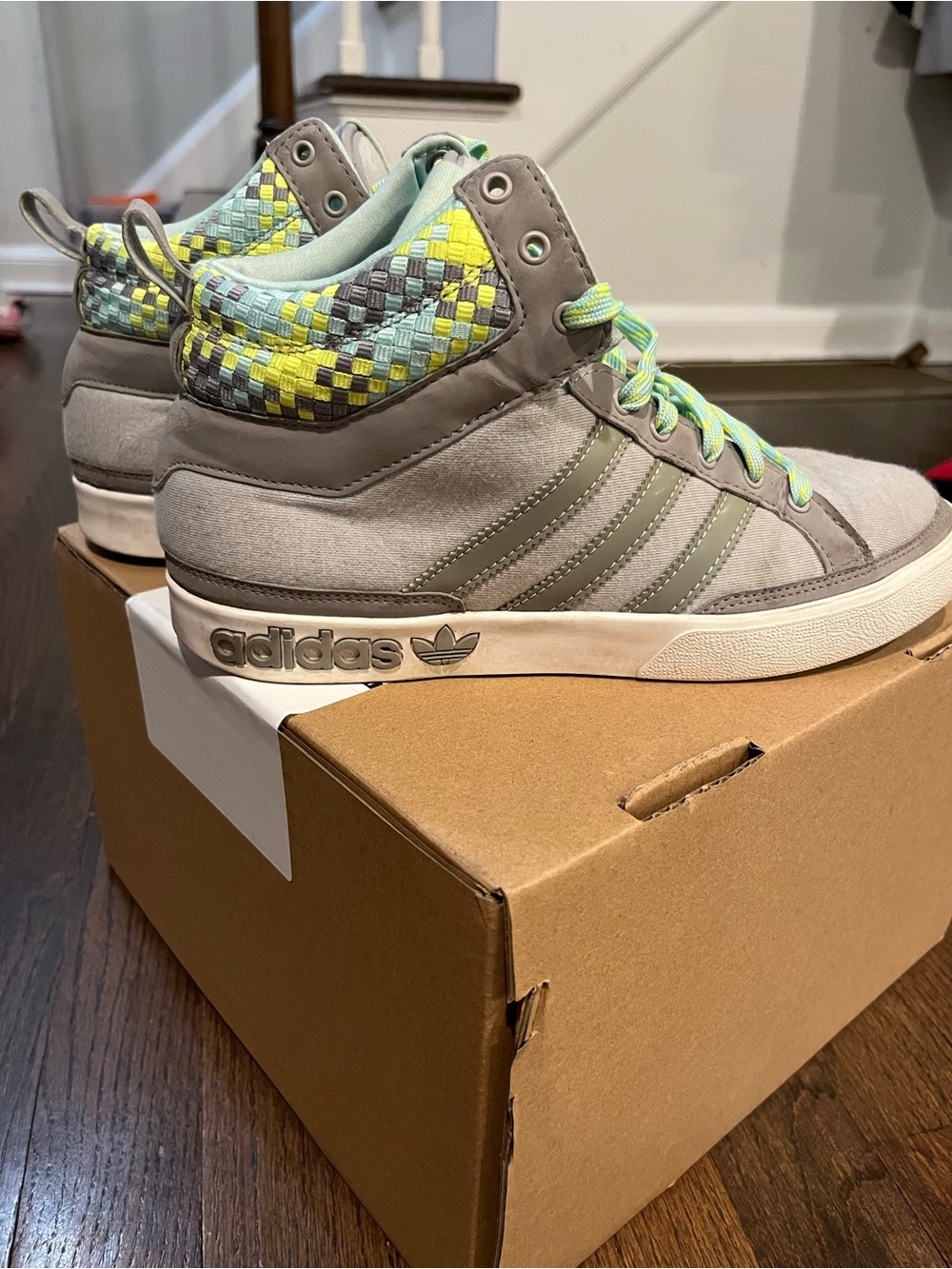 Adidas high top women sneakers (US 7)